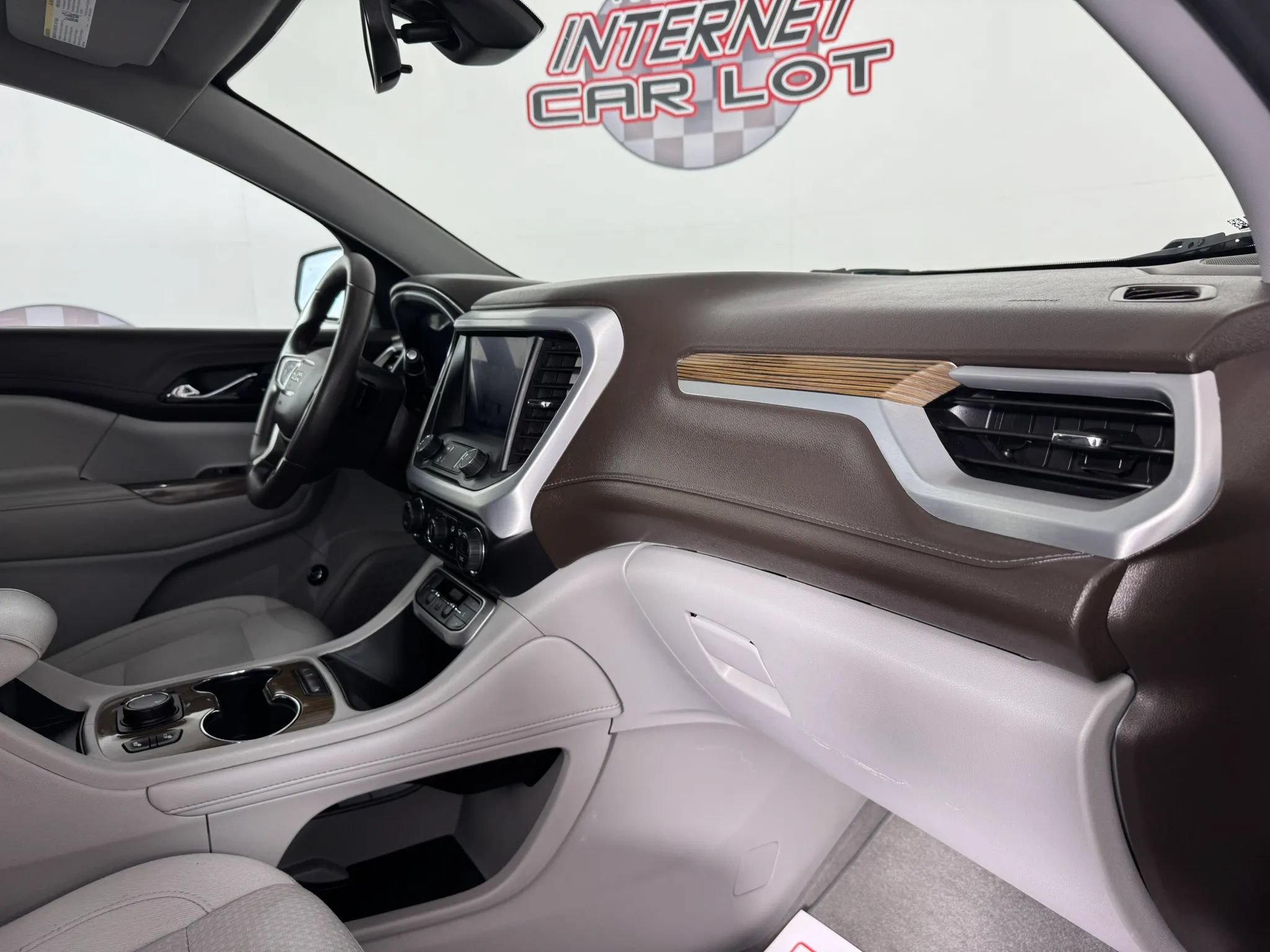 Used 2022 GMC Acadia SLE w/ Driver Convenience Package AWD/4WD image 12