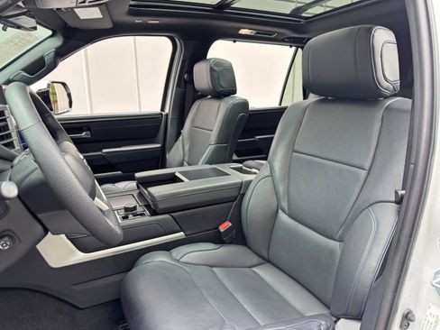 Used 2023 Toyota Sequoia Platinum AWD/4WD image 42