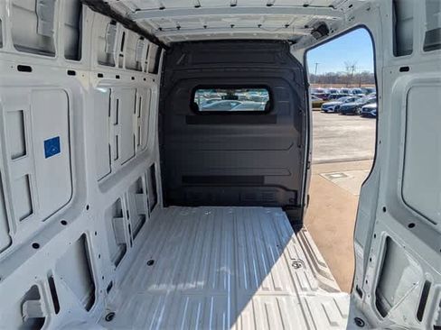Used 2025 Mercedes-Benz Sprinter 2500 image 19
