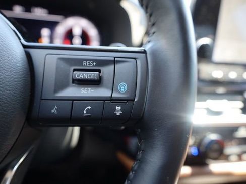 Used 2023 Nissan Pathfinder Platinum AWD/4WD image 26