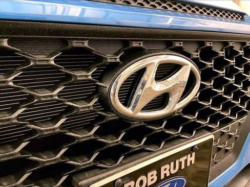 Used 2019 Hyundai Kona SEL image 27