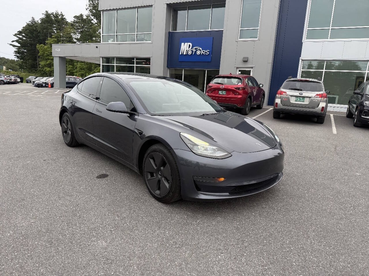 Used 2021 Tesla Model 3 Standard Range Plus RWD image 4