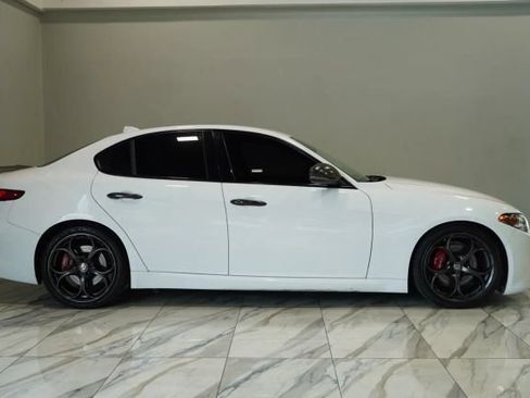 Used 2018 Alfa Romeo Giulia Ti Sport w/ Quick Order Package 22U Sport RWD image 11