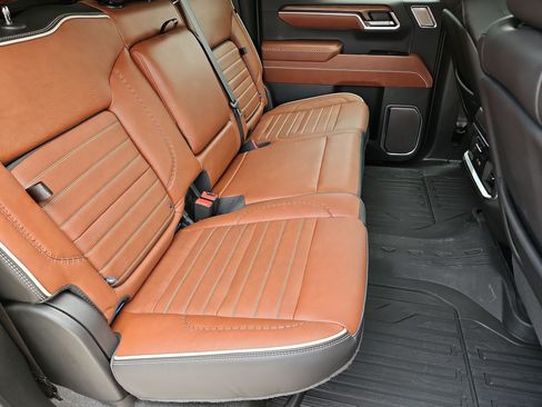 Certified 2025 GMC Sierra 1500 Denali Ultimate AWD/4WD image 28