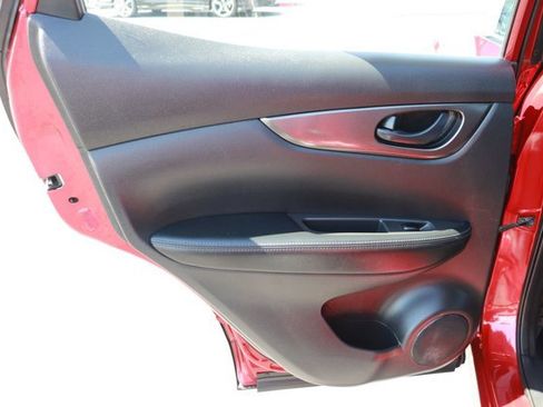 Used 2020 Nissan Rogue Sport S w/ Appearance Package FWD image 12