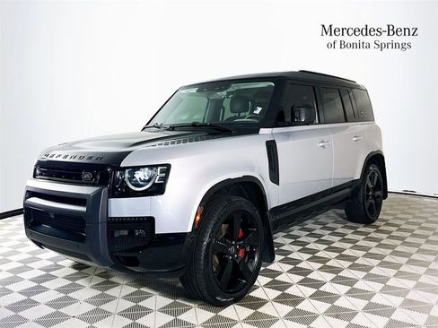 Used 2024 Land Rover Defender 110 X AWD/4WD image 3