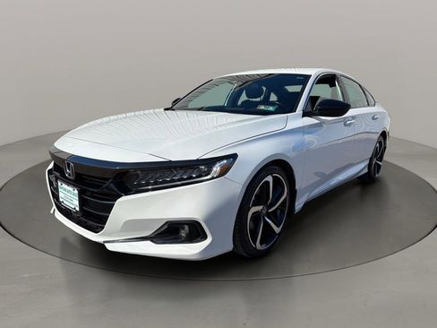 Used 2021 Honda Accord Sport image 2