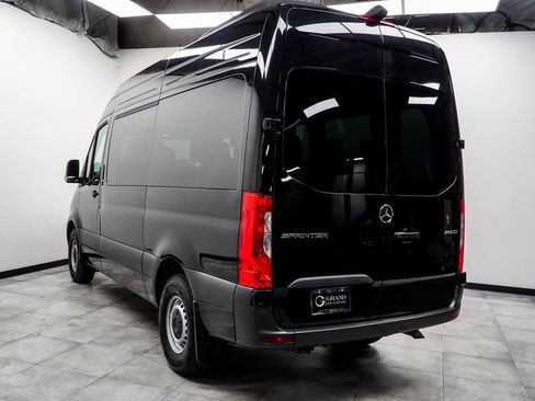 Used 2024 Mercedes-Benz Sprinter 2500 image 11