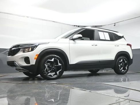 Used 2025 Kia Seltos S FWD image 33