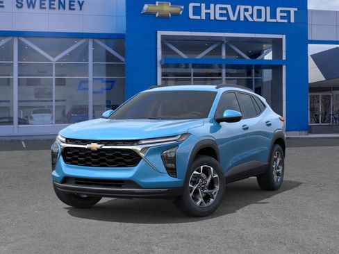 New 2026 Chevrolet Trax LT w/ LT Convenience Package FWD image 6