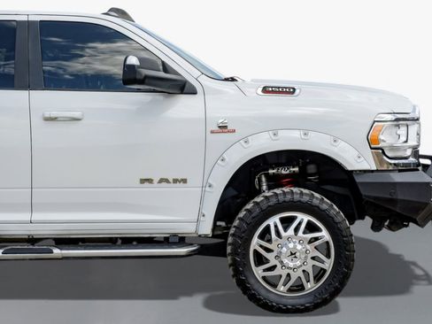 Used 2022 RAM 3500 Big Horn image 7