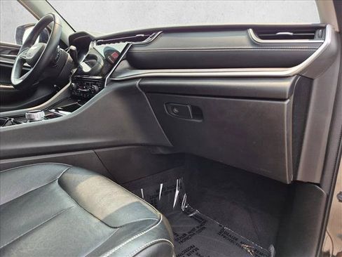 Used 2021 Jeep Grand Cherokee L Limited AWD/4WD image 24