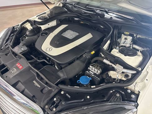 Used 2010 Mercedes-Benz E 350 4MATIC Sedan image 99