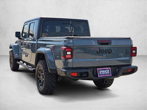 Used 2024 Jeep Gladiator Sport AWD/4WD image 7