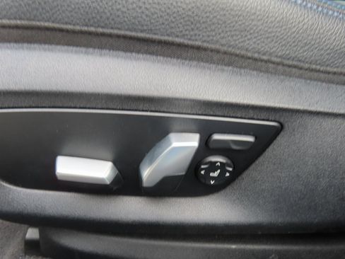 Used 2017 BMW 530i xDrive image 29