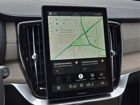 New 2026 Volvo XC90 B6 Plus w/ Protection Package Premier image 28