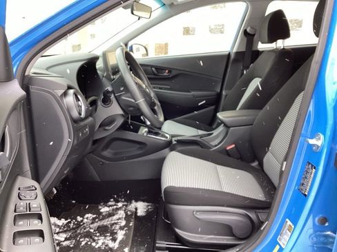 Used 2022 Hyundai Kona SE image 9