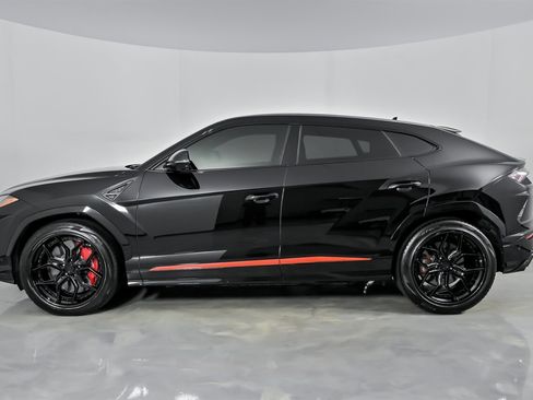 Used 2020 Lamborghini Urus image 8