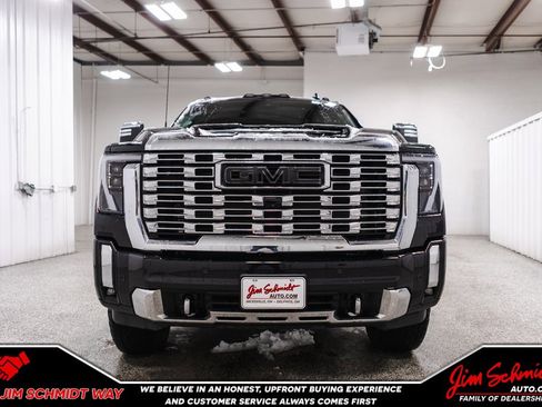 Used 2024 GMC Sierra 2500 Denali w/ Denali Reserve Package image 2