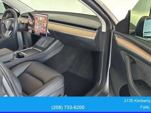 Used 2024 Tesla Model Y Performance AWD/4WD image 19
