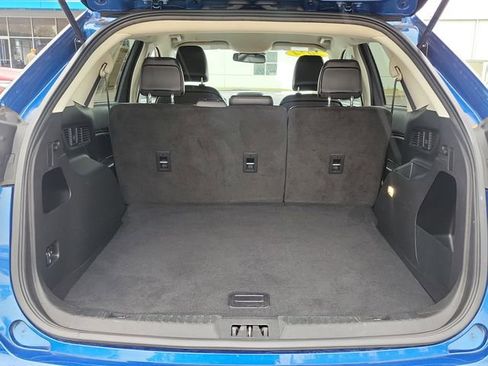 Used 2024 Ford Edge SEL image 9