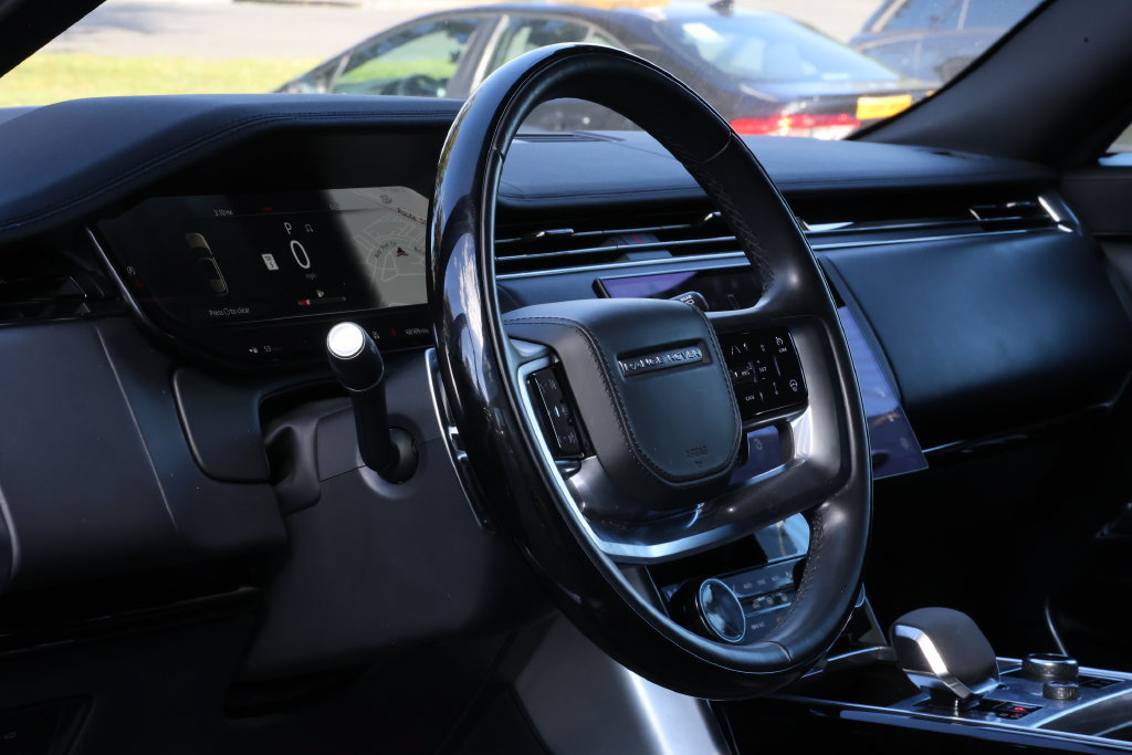 Used 2023 Land Rover Range Rover SE AWD/4WD image 6