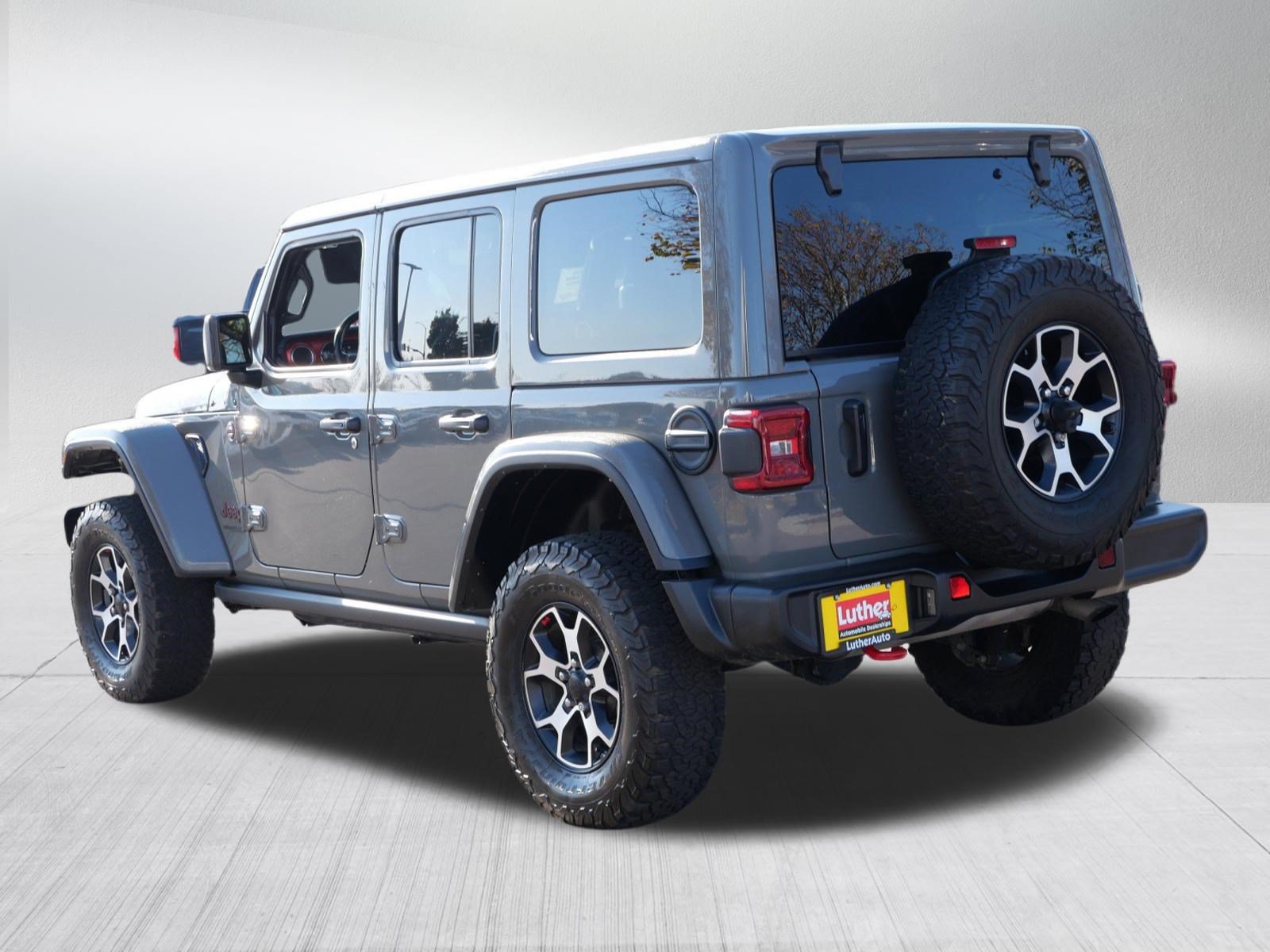 Used 2022 Jeep Wrangler Unlimited Rubicon w/ LED Lighting Group AWD/4WD image 5