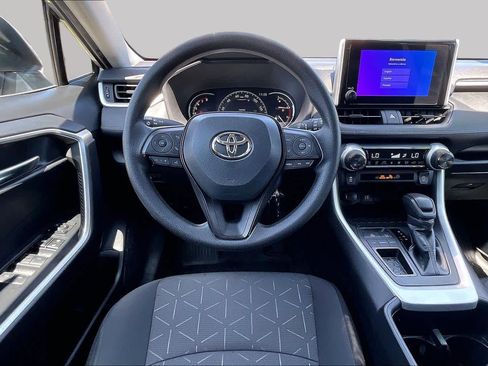 Used 2024 Toyota RAV4 XLE FWD image 5