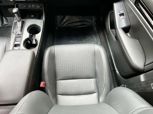 Used 2024 Honda Civic Touring image 25