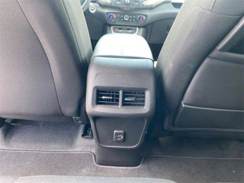 Used 2023 GMC Terrain SLE w/ Driver Convenience Package image 35