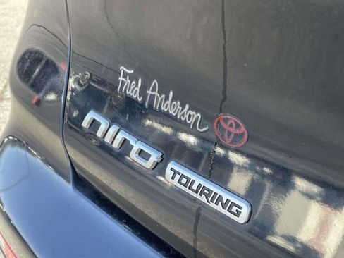 Used 2017 Kia Niro Touring w/ Advanced Technology Package image 11