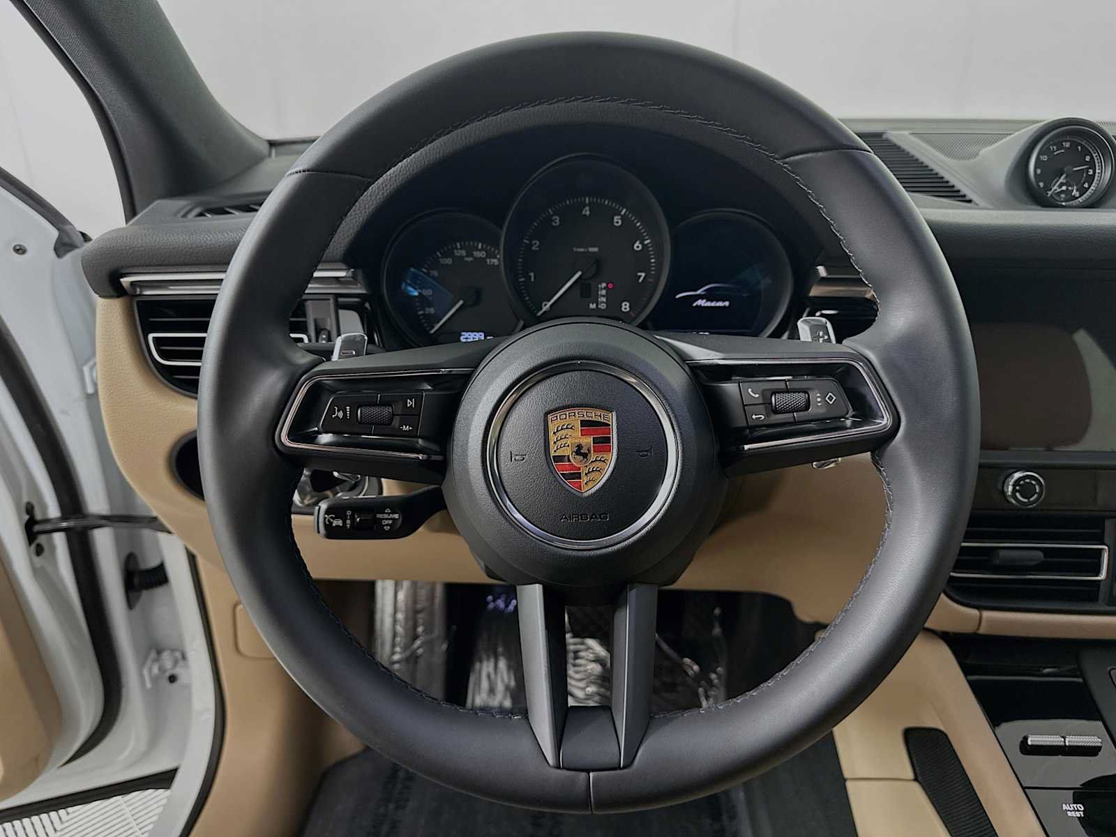 Certified 2026 Porsche Macan AWD/4WD image 14