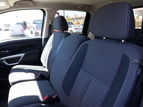 Used 2023 Nissan Titan SV image 15