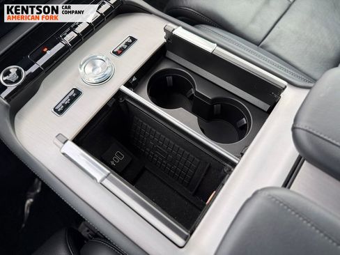 Used 2025 Lincoln Navigator Reserve AWD/4WD image 27