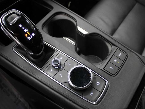 Used 2020 Cadillac XT4 Premium Luxury w/ Cold Weather Package image 33