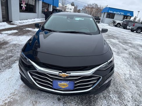 Used 2024 Chevrolet Malibu LT image 3