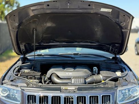 Used 2014 Jeep Grand Cherokee Limited AWD/4WD image 30