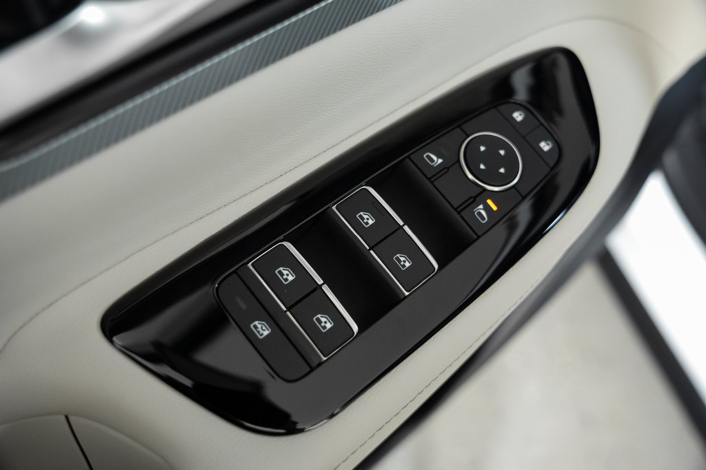 Used 2025 Nissan Murano SL AWD/4WD image 38