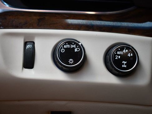 Used 2016 Cadillac Escalade Premium image 21