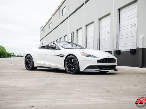 Used 2016 Aston Martin Vanquish Volante image 67