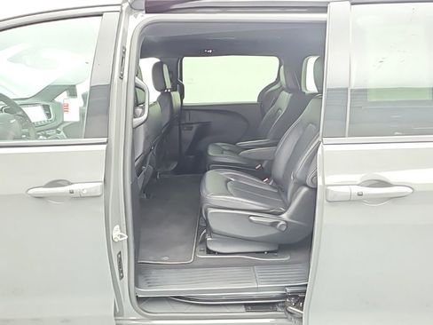 Used 2023 Chrysler Pacifica Touring-L w/ S Appearance Package FWD image 46