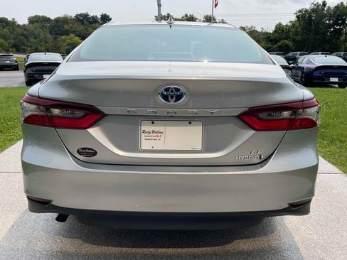 Used 2024 Toyota Camry LE FWD image 5