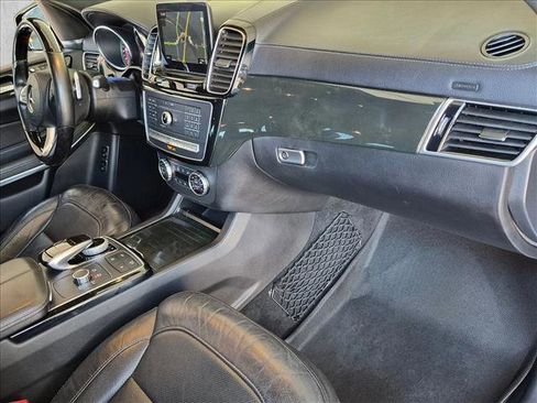 Used 2019 Mercedes-Benz GLS 550 4MATIC image 22
