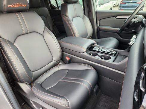 Certified 2025 Honda Pilot TrailSport image 14