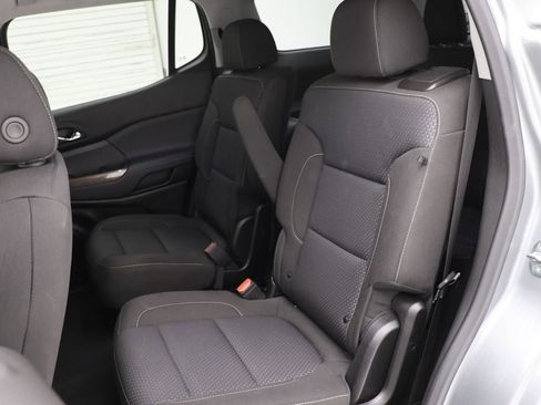 Used 2023 GMC Acadia SLE w/ Driver Convenience Package image 12