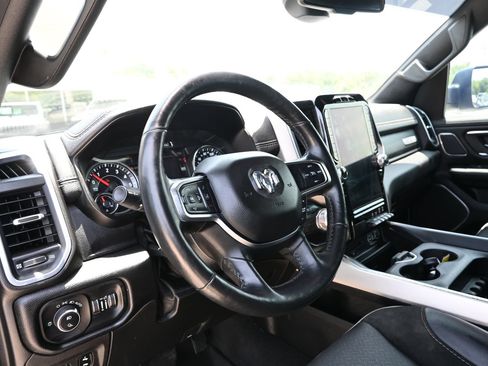 Used 2019 RAM 1500 Laramie RWD image 11