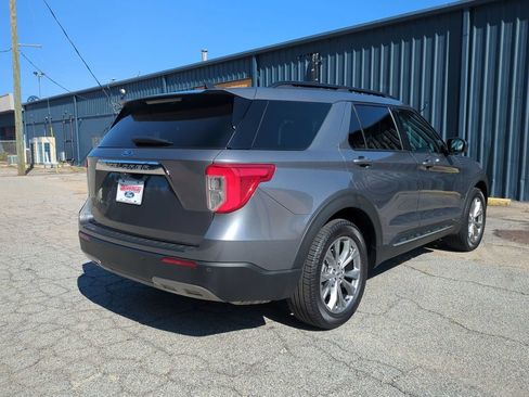 Used 2021 Ford Explorer XLT w/ Equipment Group 202A RWD image 5