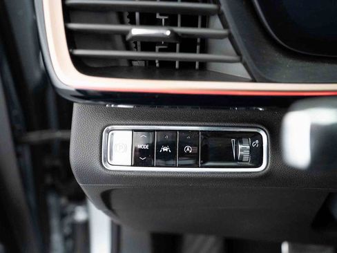 Used 2024 Buick Envision Sport Touring image 24