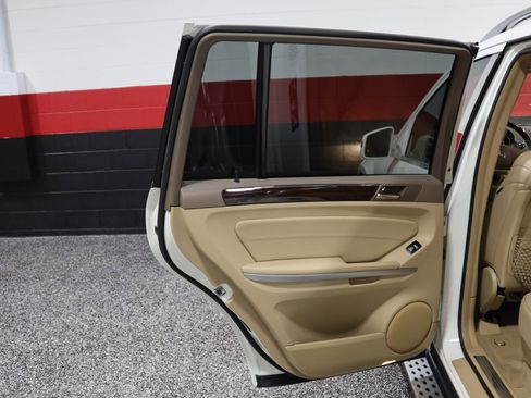 Used 2012 Mercedes-Benz GL 450 4MATIC w/ Premium 2 Pkg image 39