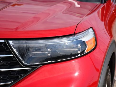 Used 2020 Ford Explorer XLT w/ Equipment Group 202A image 10